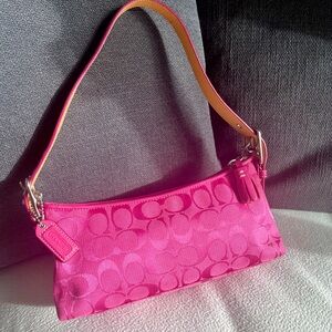 SOLD-Coach Vintage Hot Pink Hampton Soft Demi East West Baguette #6371 Y2K